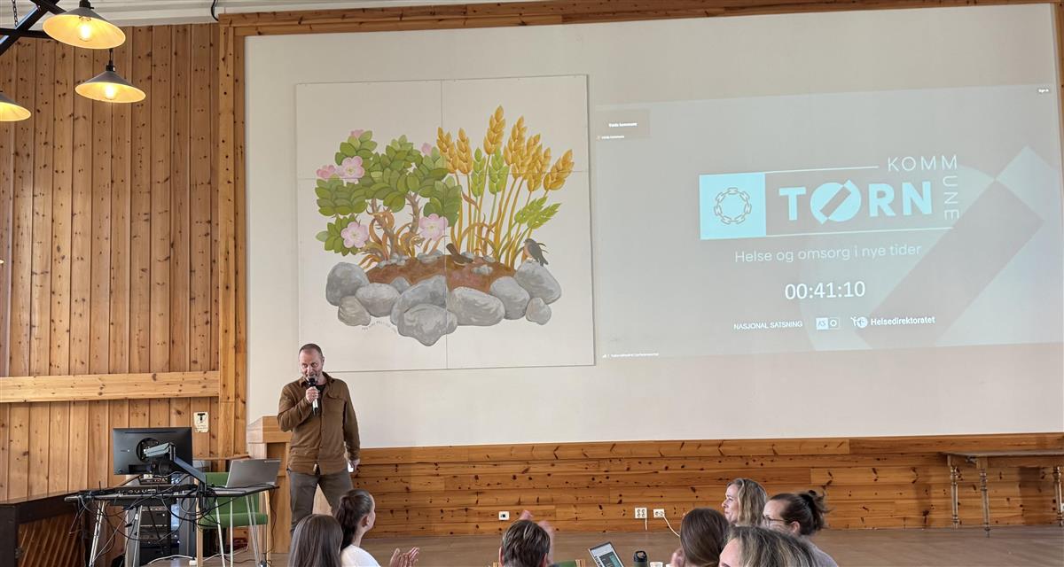 Svein Berg-Rusten fortel om publikumsprisen - Klikk for stort bilete