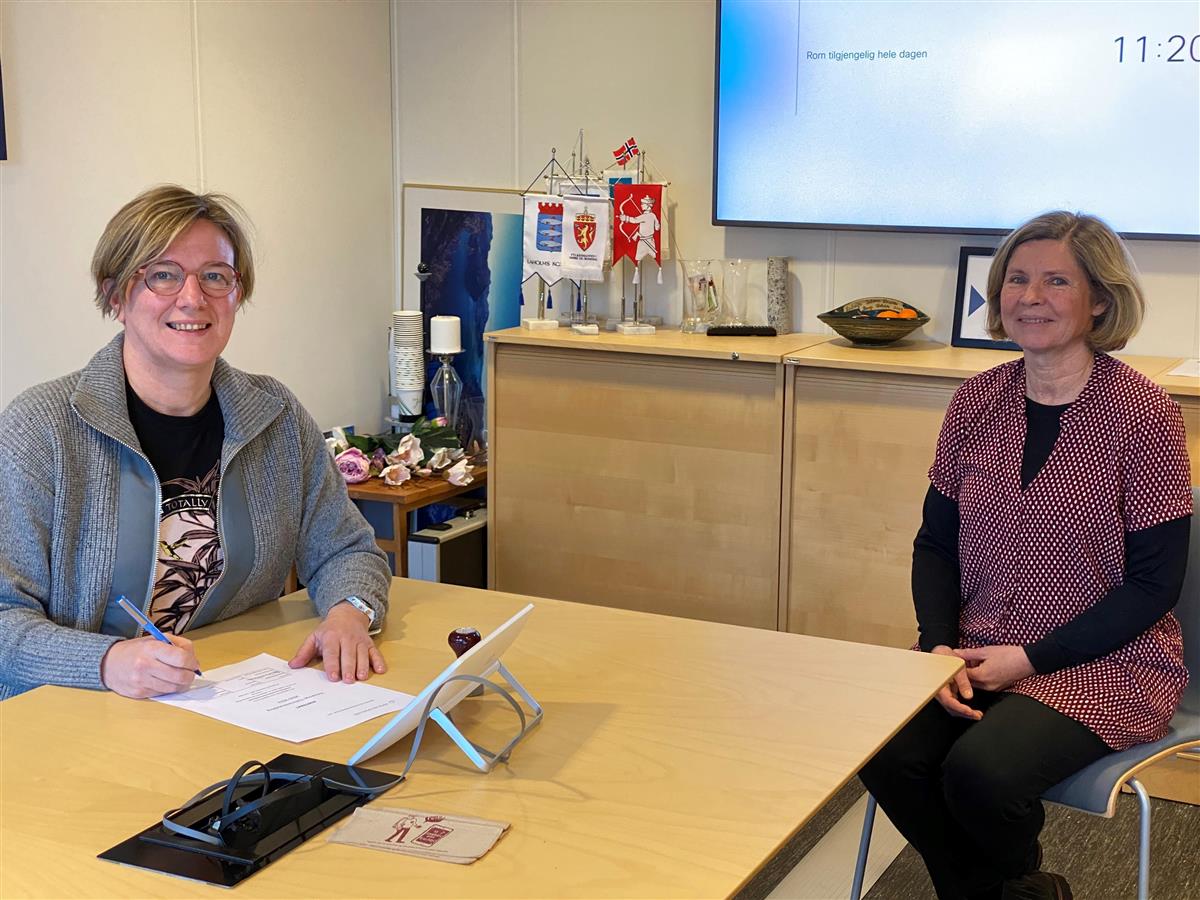 Kontraktsignering kulturskuleutvikling - Klikk for stort bilete